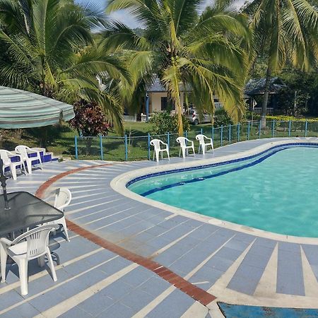 Hotel Campestre El Salitre Villeta Luaran gambar