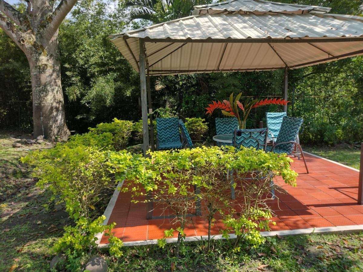 Hotel Campestre El Salitre Villeta Luaran gambar