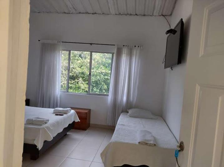 Hotel Campestre El Salitre Villeta Luaran gambar